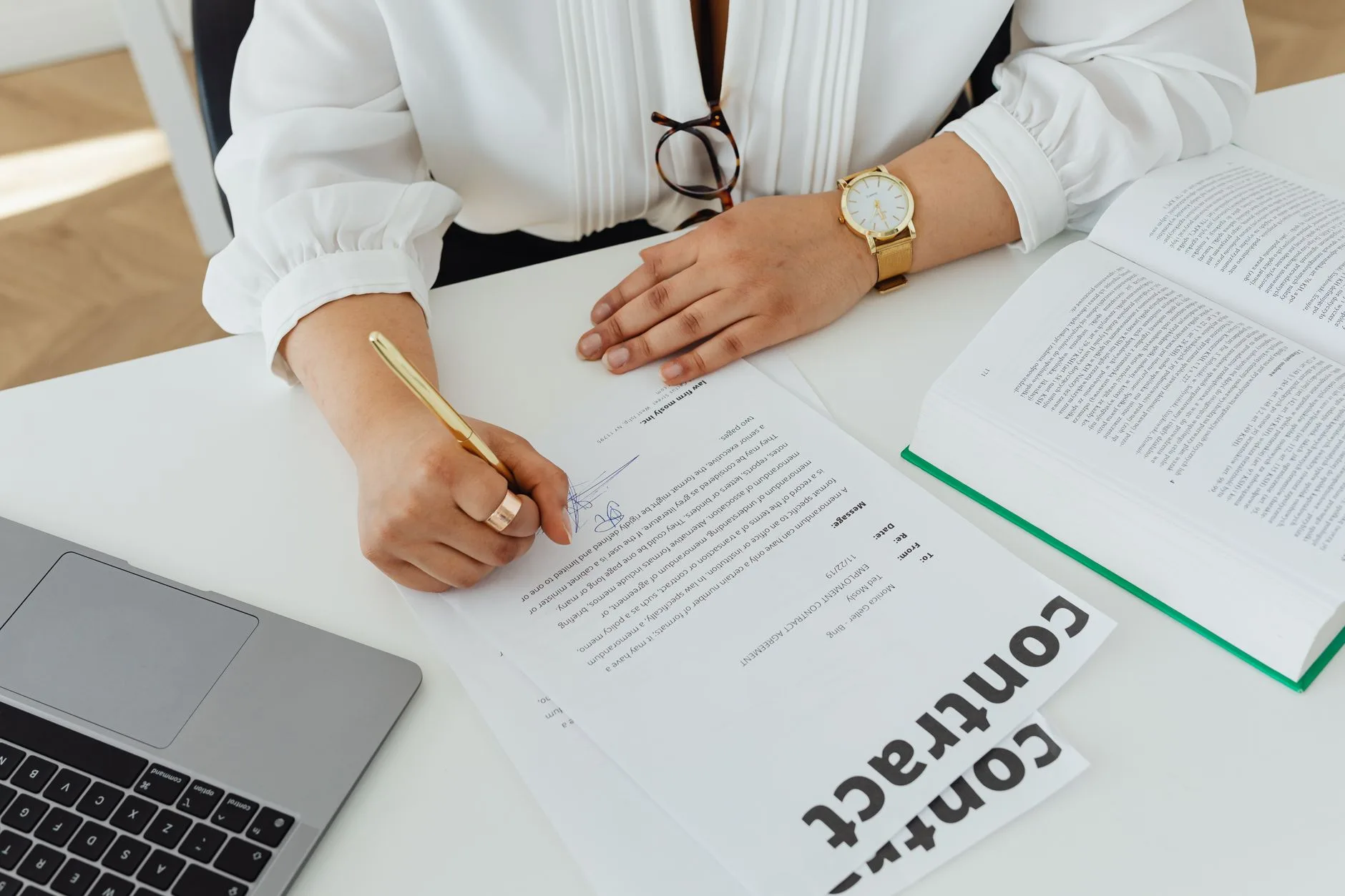 Clause de non-concurrence : validité, indemnité et levée